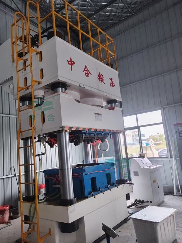 1600噸四柱液壓機.jpg